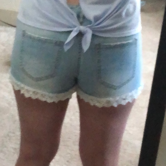 NWOT Cutoff & Lace Hem Denim Shorts - Picture 3 of 8